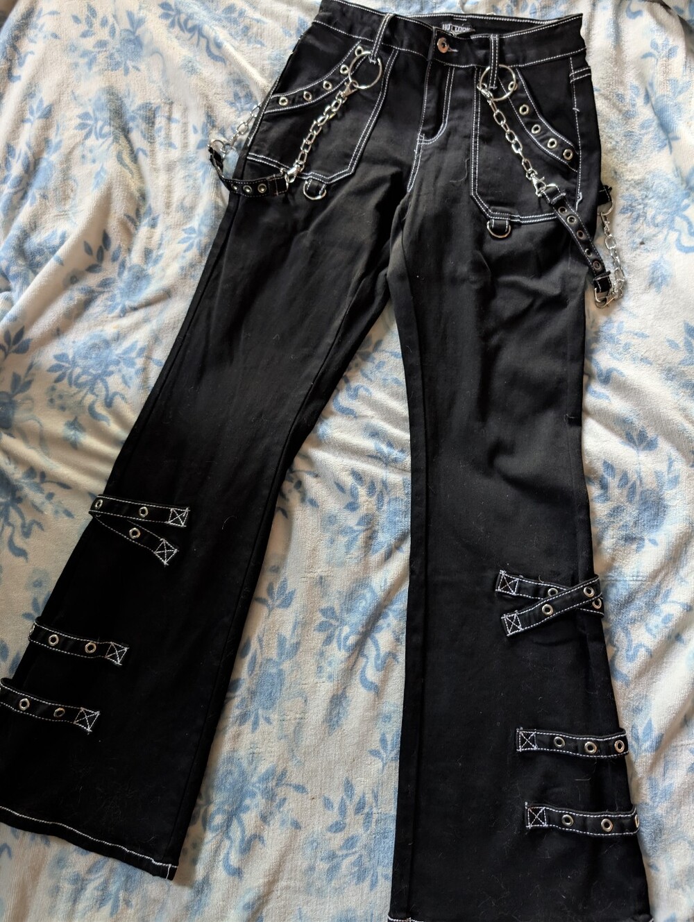 Hot Topic Black Wide-Leg Grommet & Chain Strap Pants